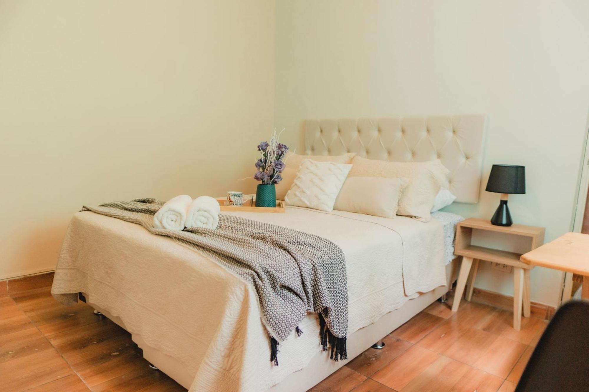 Casa Bellido - Miraflores Private Rooms - Cocina Compartida - Wifi Lima Zewnętrze zdjęcie