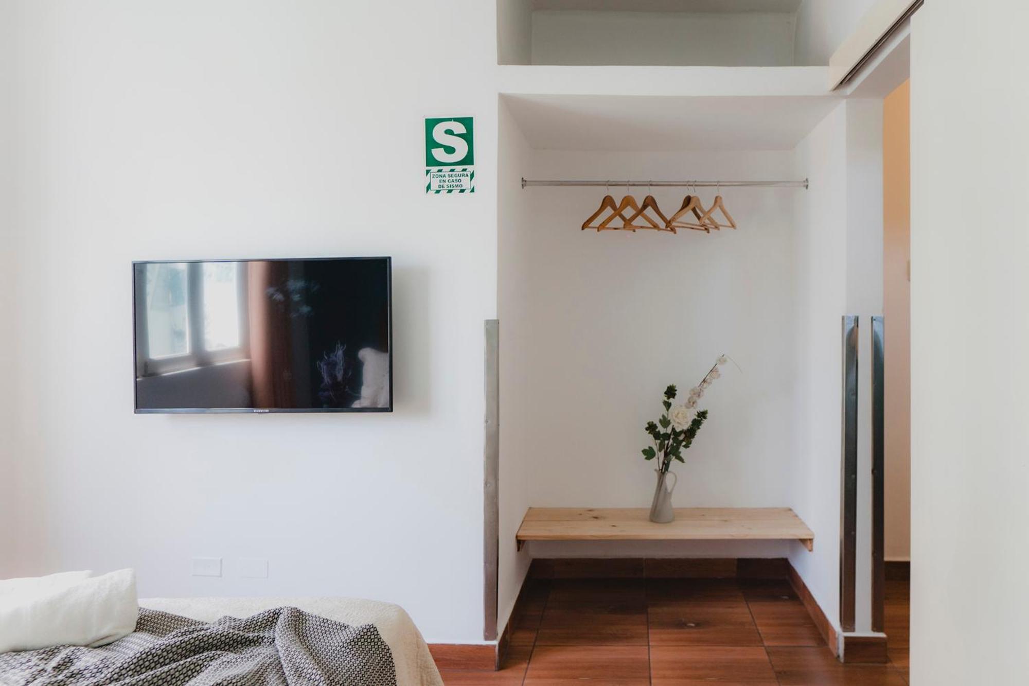 Casa Bellido - Miraflores Private Rooms - Cocina Compartida - Wifi Lima Zewnętrze zdjęcie